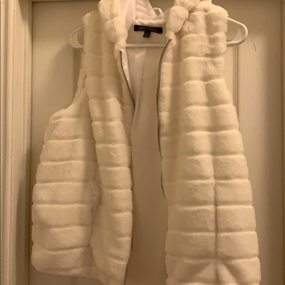 White vest